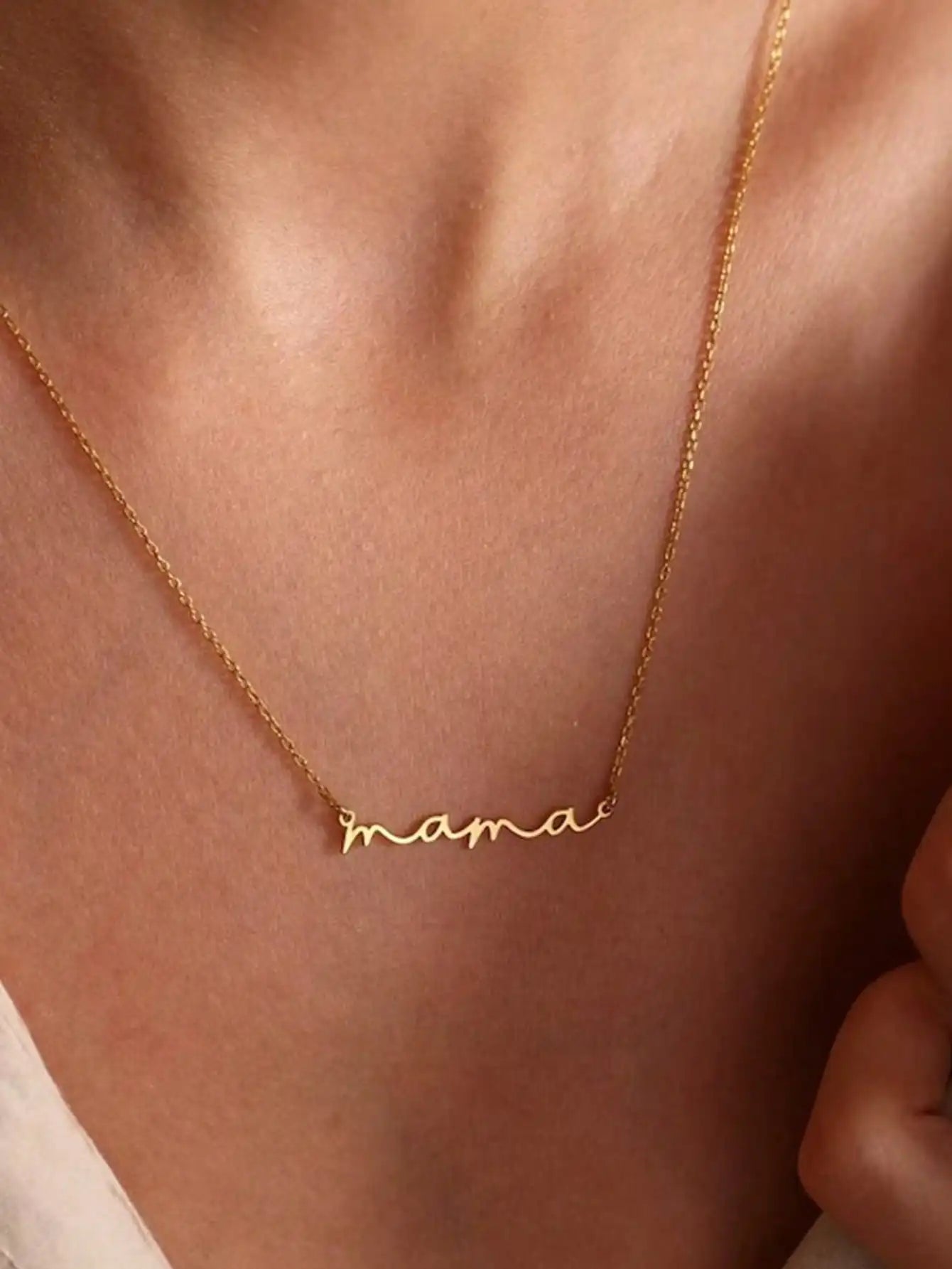 Collar con Nombre “Mamá” – Regalo Día de las Madres