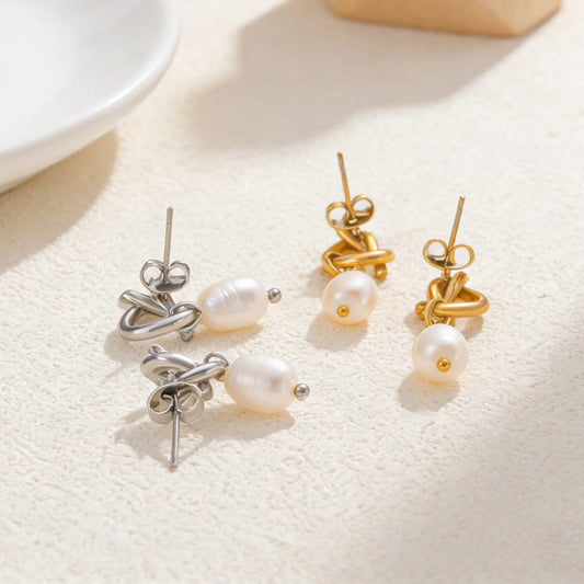 Aretes Elegantes con Perla y Acero Inoxidable