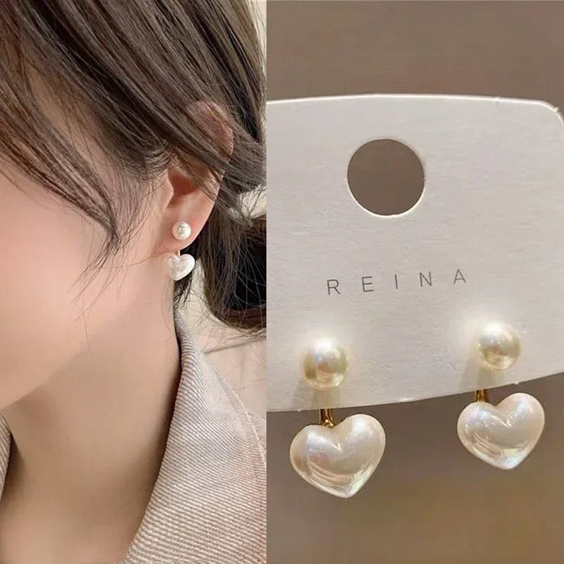 Aretes Colgantes Corazón Perlado – Estilo Romántico