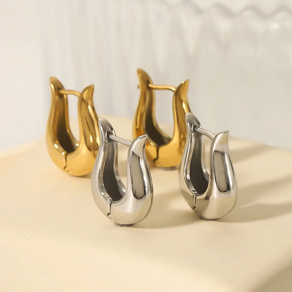 Aretes Irregulares Dorados de Acero Inoxidable – Diseño Moderno