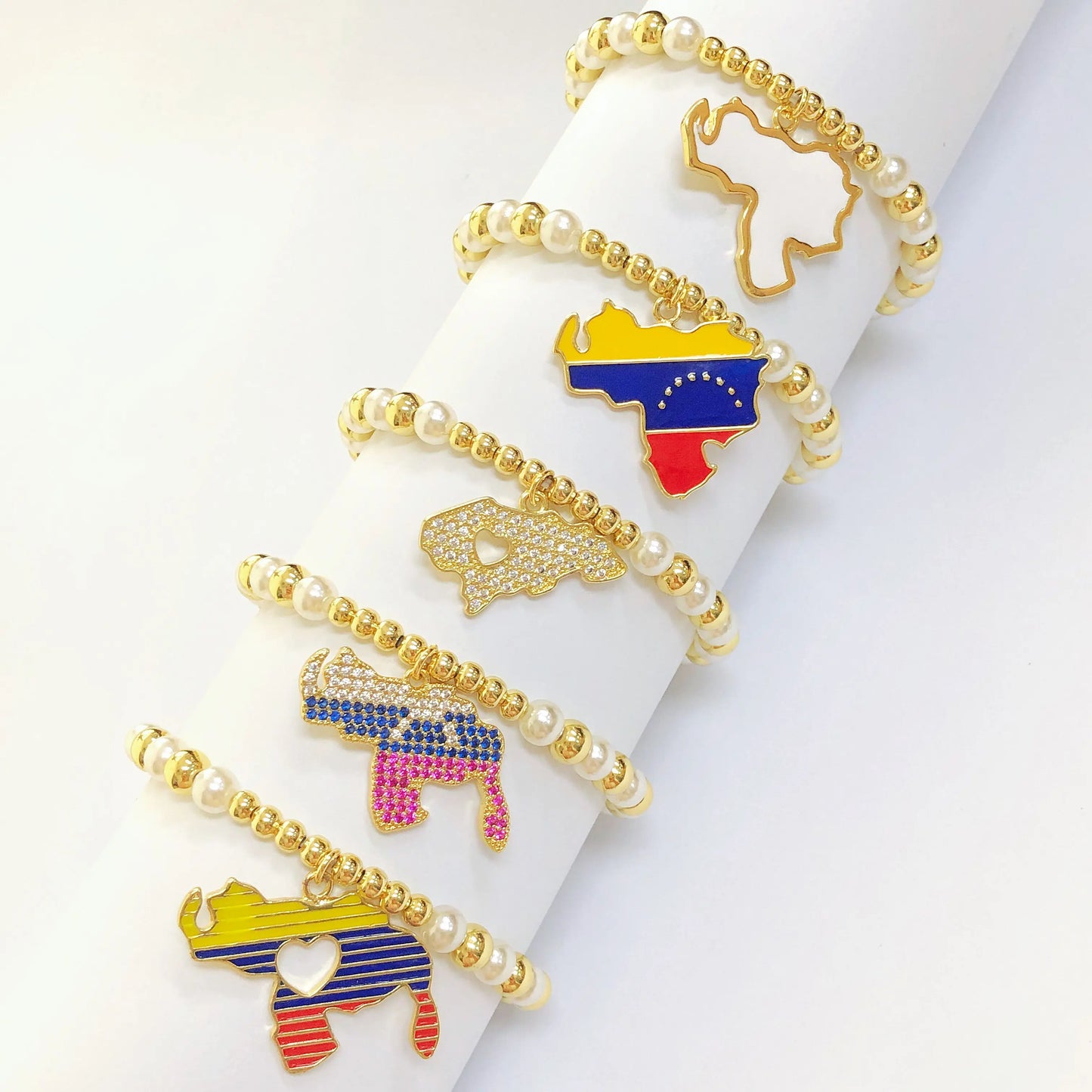 Pulsera Elástica con Dije de País