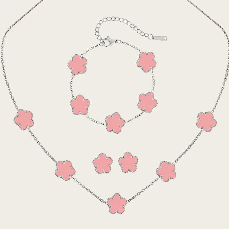 Set de Joyería Trébol Elegante – Collar, Pulsera y Aretes