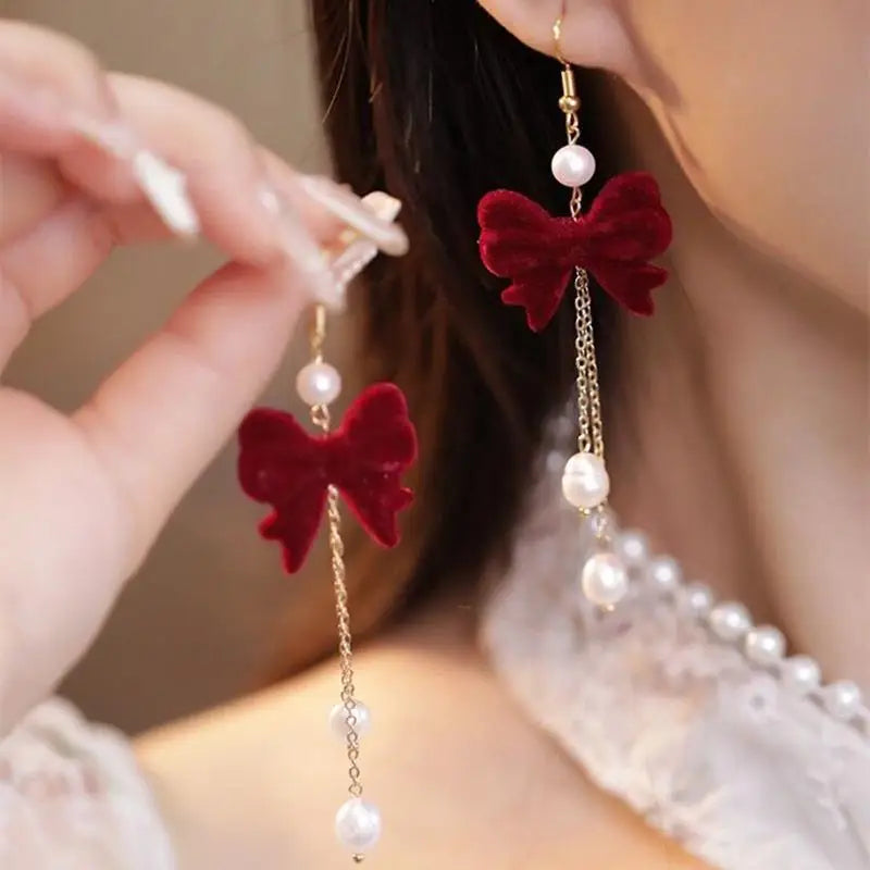 Aretes Elegantes – Joyería para Mujer, Diseño Femenino de Lujo