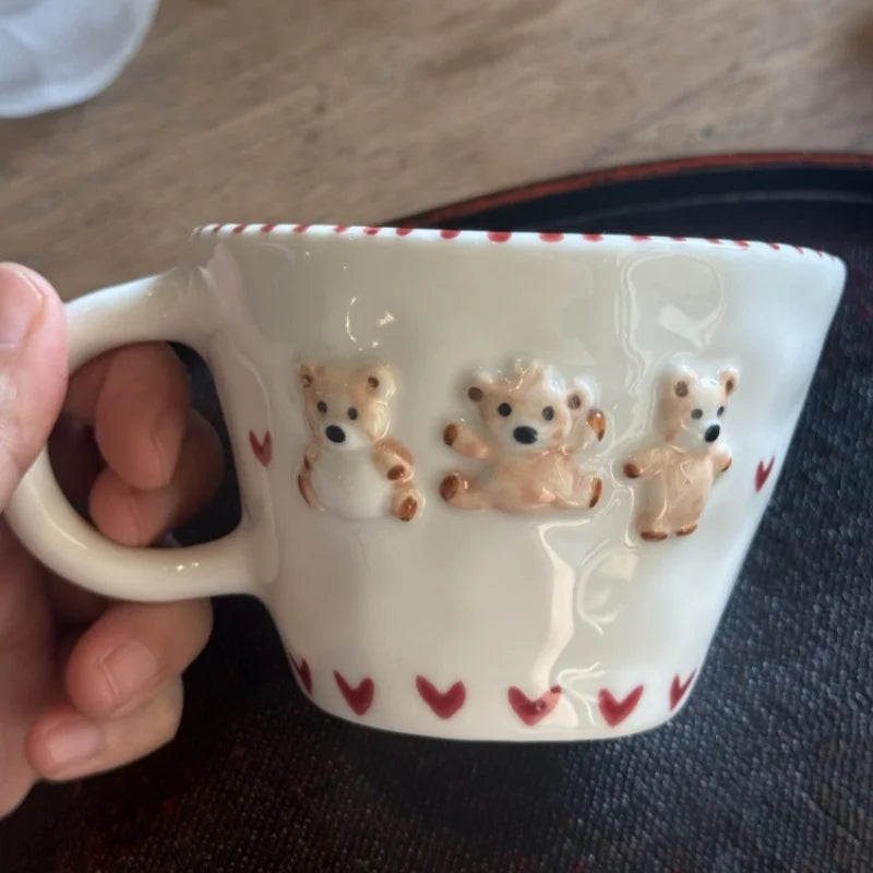 Taza de Cerámica con Relieve "Hand-drawn" - Diseño de Ositos y Corazones