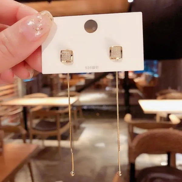 Aretes Copo de Nieve con Cristales – Estilo Largo y Sofisticado, Diseño Femenino