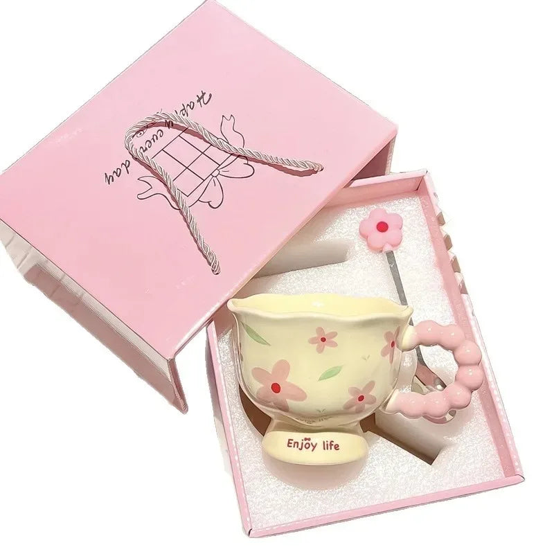 Taza de Café de Lujo con Diseño Floral - Souvenir de Cerámica Premium