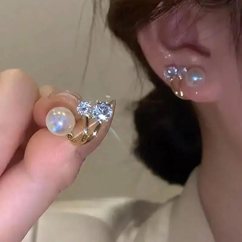 Aretes Tulipán con Moño – Plata y Flor Blanca, Elegantes