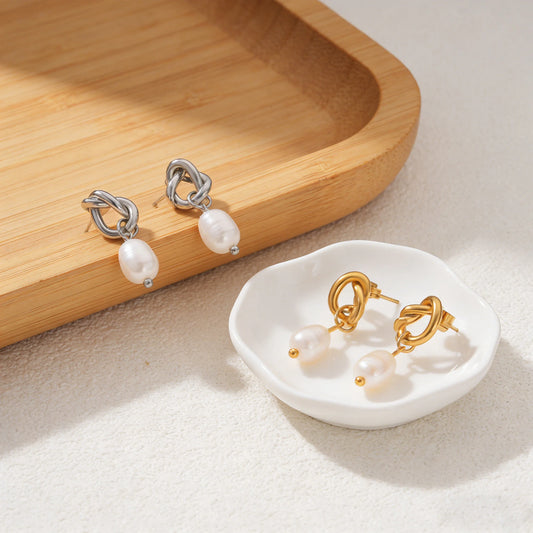 Aretes Elegantes con Perla y Acero Inoxidable