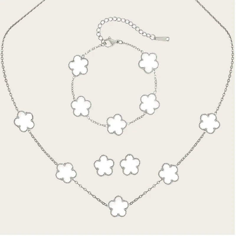 Set de Joyería Trébol Elegante – Collar, Pulsera y Aretes