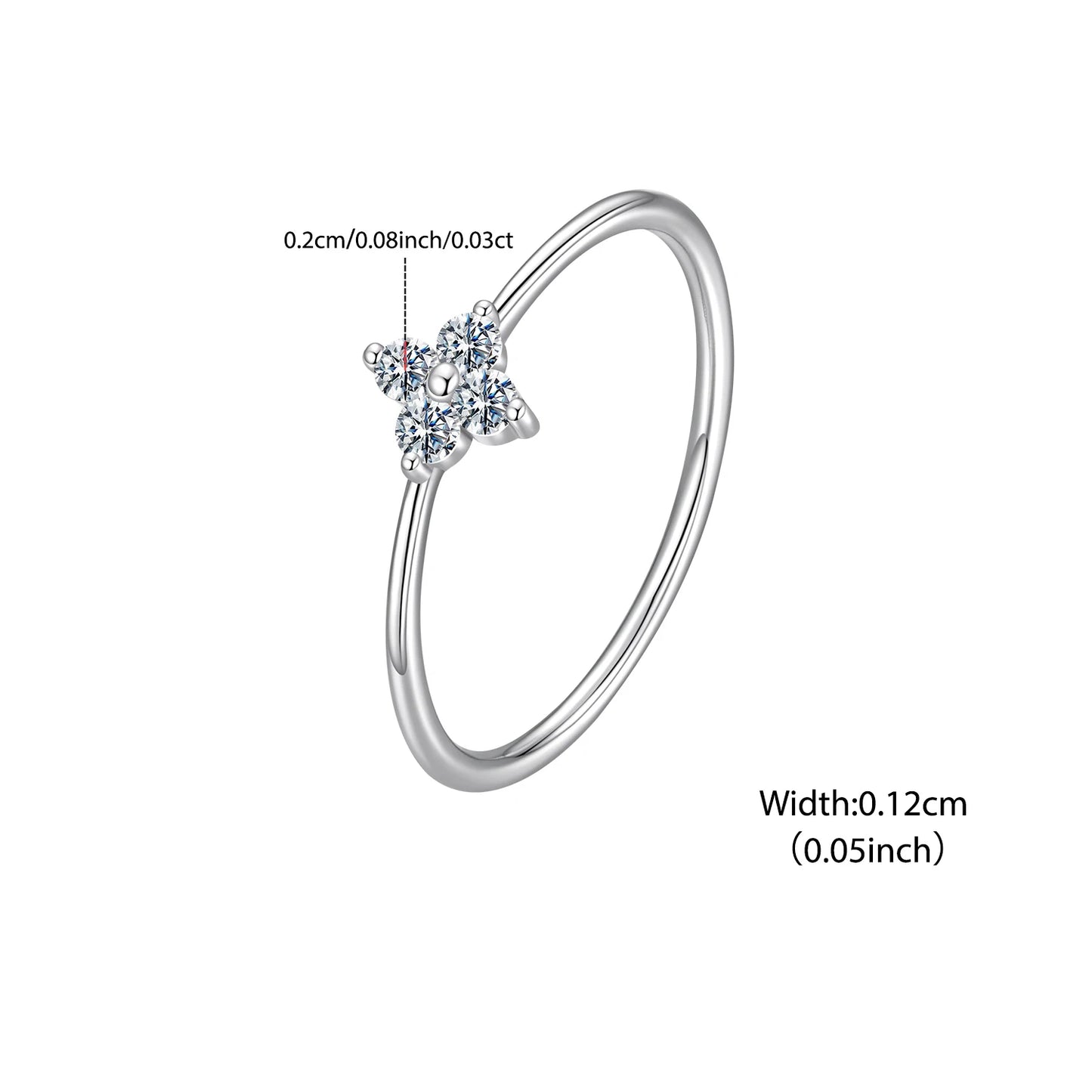 Anillo Trébol de Cuatro Hojas con Moissanita – Elegante y Minimalista