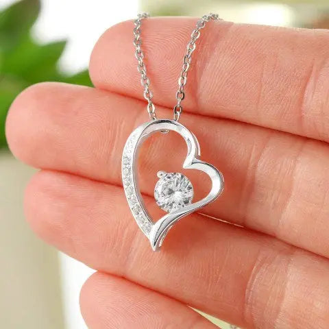 Collar Corazón “Mom” con Caja de Regalo – Detalle Día de las Madres