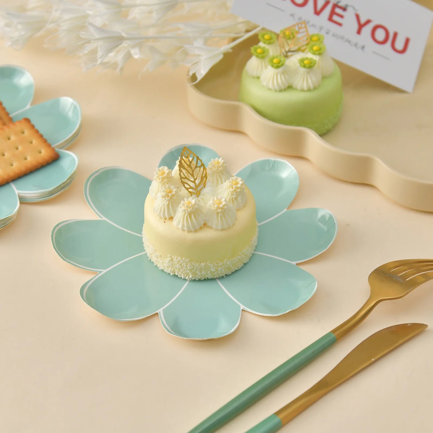 Platos Desechables en Forma de Margarita – Vajilla Floral para Fiesta (10 piezas)