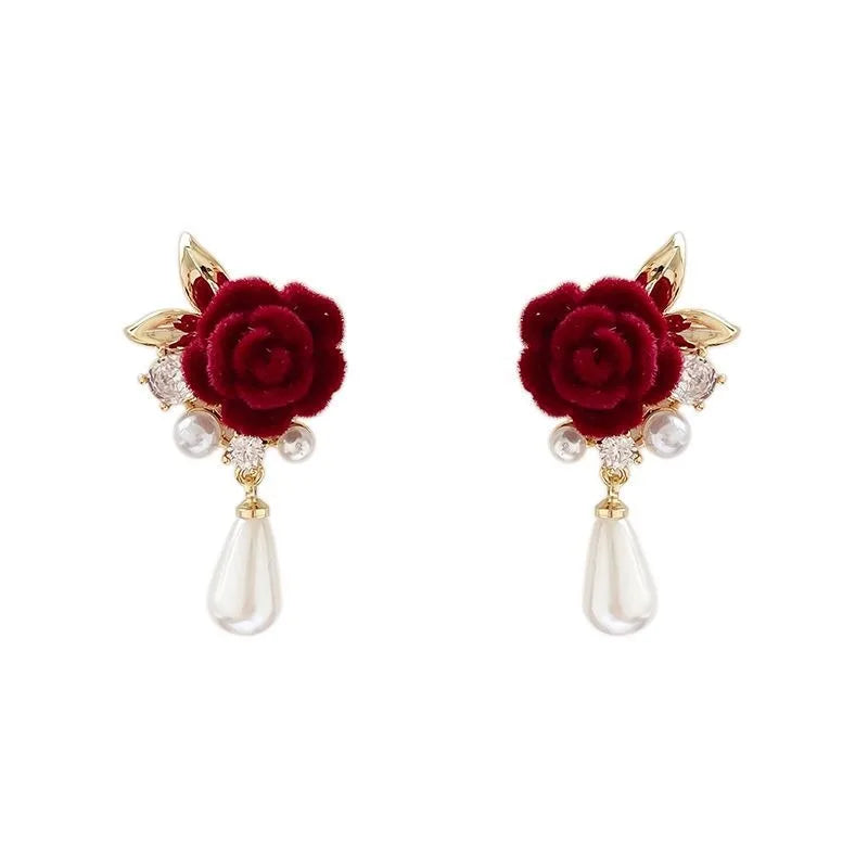 Aretes Elegantes – Joyería para Mujer, Diseño Femenino de Lujo