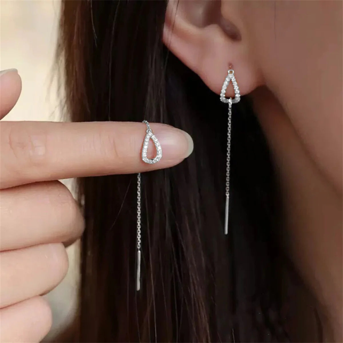 Aretes Colgantes Gota con Rhinestones – Elegantes y Minimalistas, Diseño Delicado y Femenino
