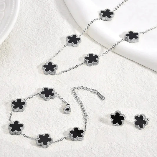 Set de Joyería Trébol Elegante – Collar, Pulsera y Aretes