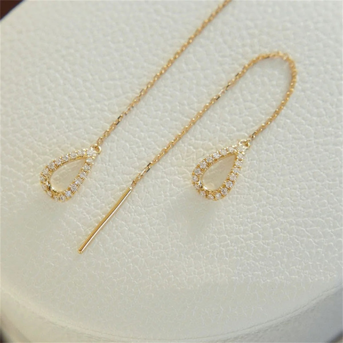 Aretes Colgantes Gota con Rhinestones – Elegantes y Minimalistas, Diseño Delicado y Femenino