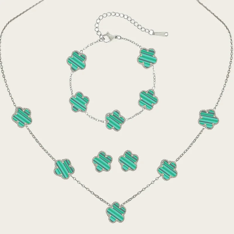 Set de Joyería Trébol Elegante – Collar, Pulsera y Aretes