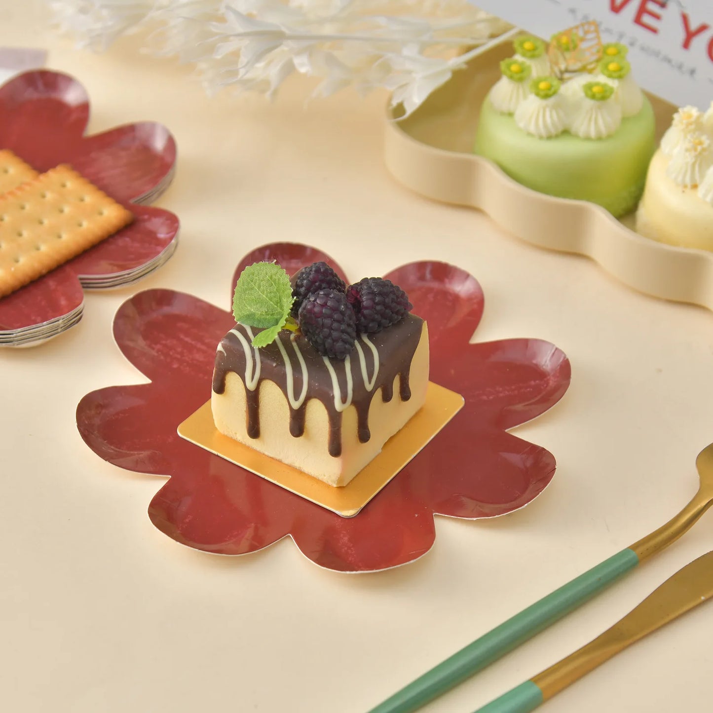 Platos Desechables en Forma de Margarita – Vajilla Floral para Fiesta (10 piezas)