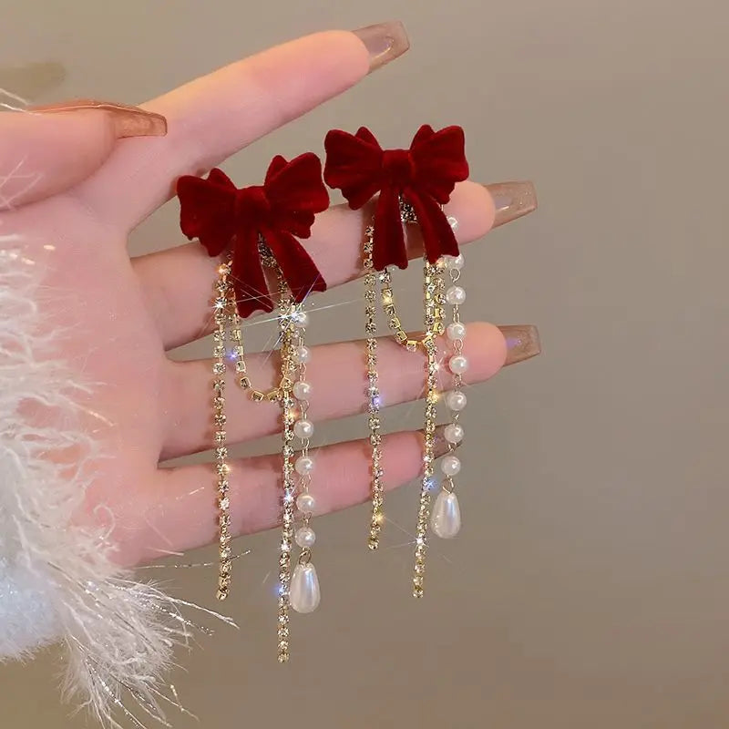 Aretes Elegantes – Joyería para Mujer, Diseño Femenino de Lujo