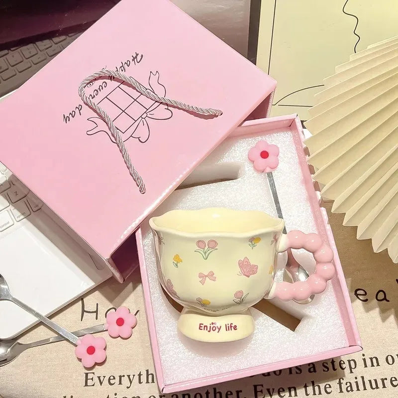 Taza de Café de Lujo con Diseño Floral - Souvenir de Cerámica Premium