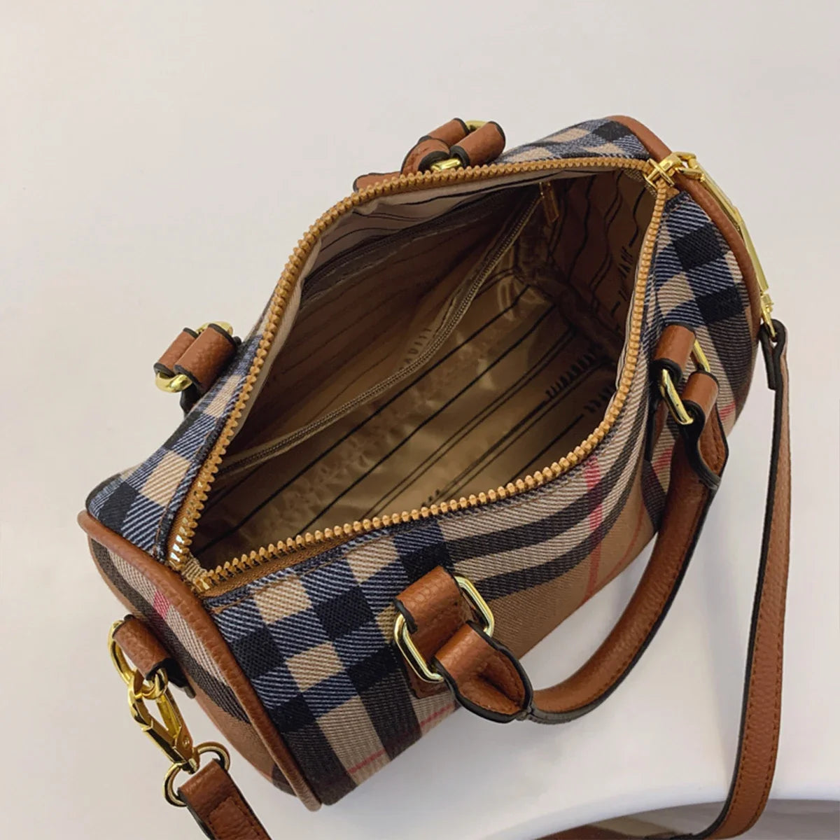 Bolsa Crossbody Cuadros Clásicos – Mini Bolsa Elegante de PU