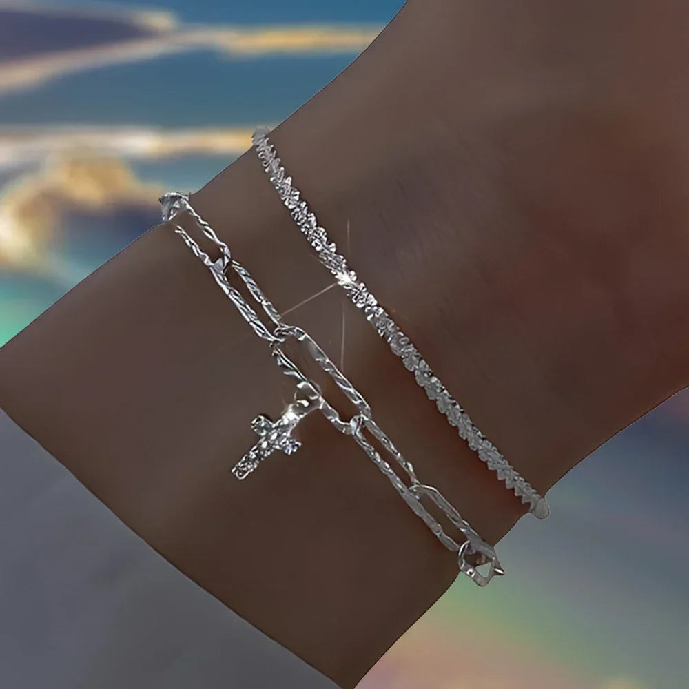 Pulsera Fina con Destellos – Accesorio de Noche, Look Glam