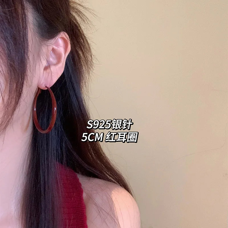 Aretes Elegantes – Joyería para Mujer, Diseño Femenino de Lujo