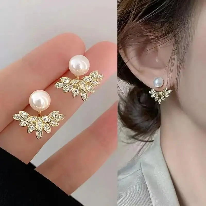 Aretes Tulipán con Moño – Plata y Flor Blanca, Elegantes