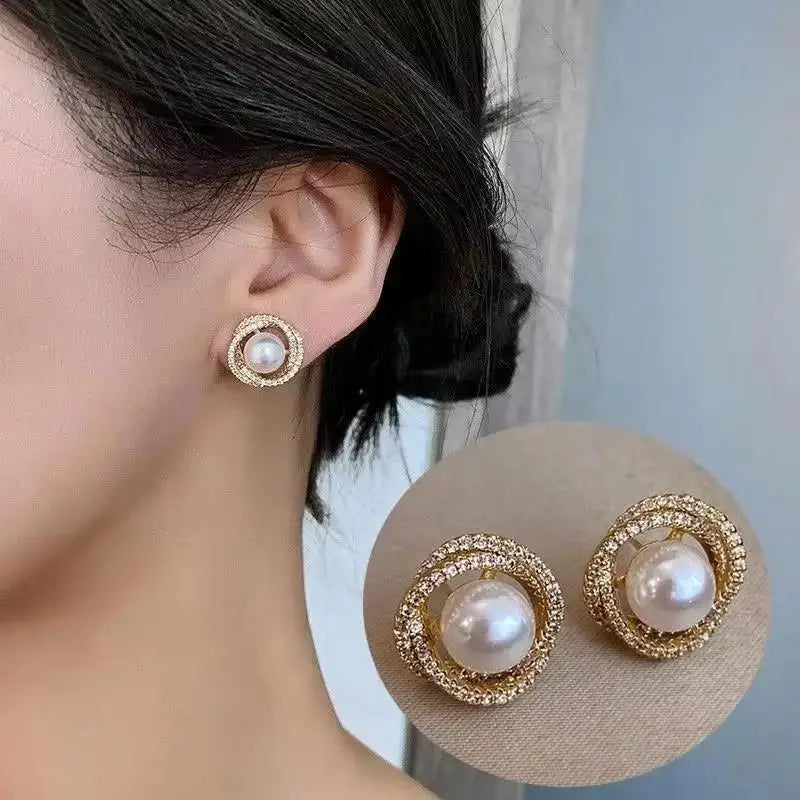 Aretes Tulipán con Moño – Plata y Flor Blanca, Elegantes