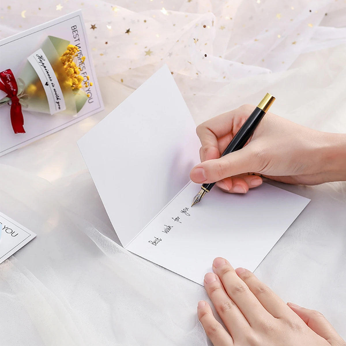 Tarjeta Artesanal de Agradecimiento con Flores Eternas - Diseño Elegante