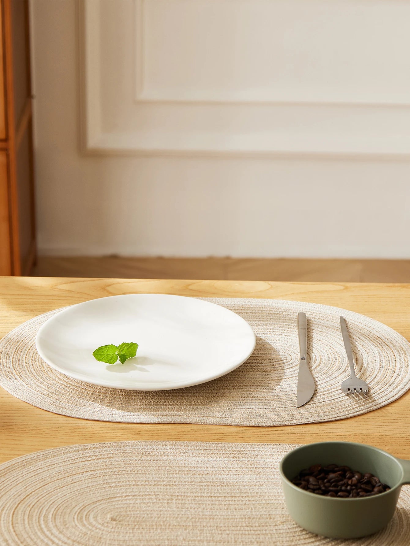 Set de Manteles Individuales Ovalados – Estilo Minimalista