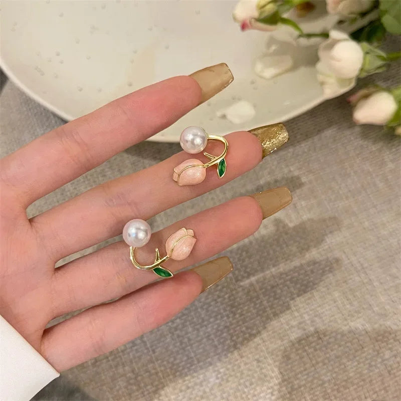 Pendientes Flor Tulipán con Perla – Estilo Romántico